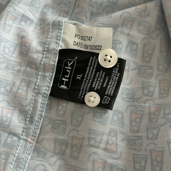Huk Kona print button down - Picture 5 of 5